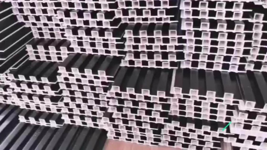 پانل های پارتیشن ضد آتش B1 wpc پانل دیواری تزئینی Wpc گواهی ISO