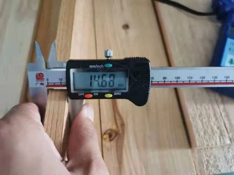 حصار چوب سرو در فضای باز سفارشی برای دکوراسیون باغ ثبات خوب