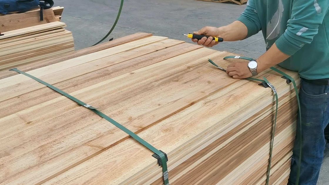 حصار چوب سرو در فضای باز سفارشی برای دکوراسیون باغ ثبات خوب