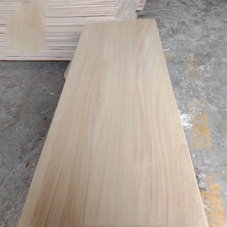 کارخانه عمده فروش سفارشی اندازه AA درجه paulownia چوبی جامد تخته paulownia لبه چسبیده تخته surfboard