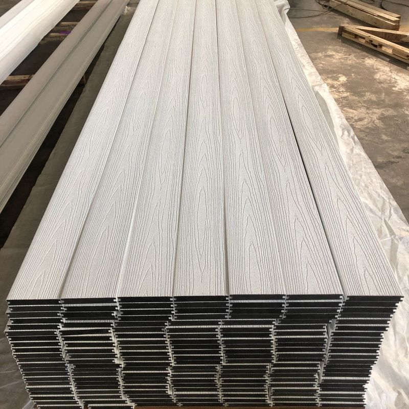 کف عرشه ضد آب اروپایی WPC فرش حفره ای فرش کامپوزیت فرش استفاده در خارج از منزل چوب برش شده پلاستیک کامپوزیت