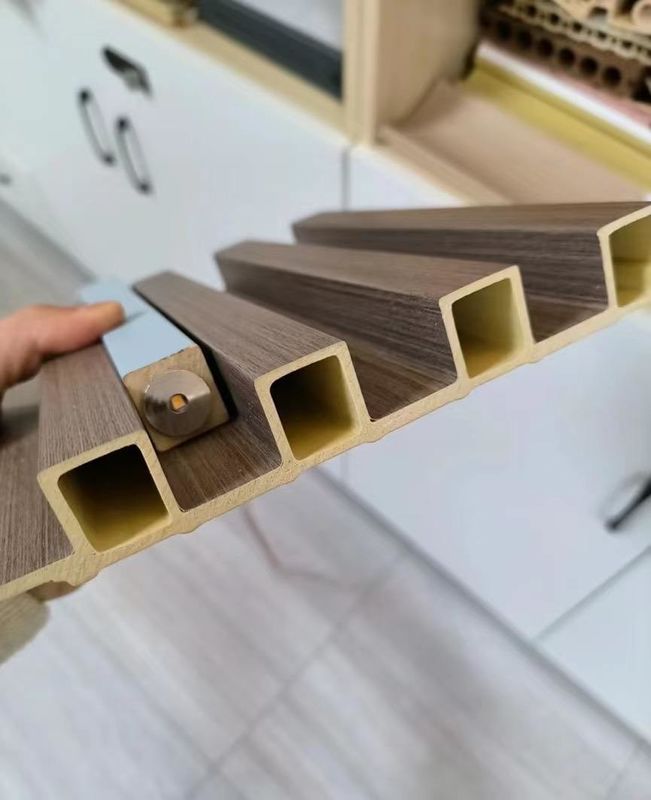 پانل های داخلی شیاردار تزئینی پی وی سی سه بعدی، کامپوزیت چوب، پانل های شیاردار WPC، روکش دیوار، حفاظت از آتش برای نیاز مشتری