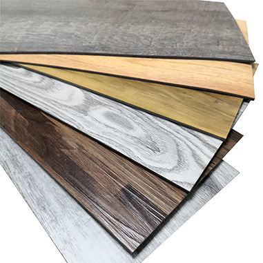 کفپوش های مدرن خود چسبنده PVC LVT راه حل نهایی برای بازسازی خانه های قدیمی