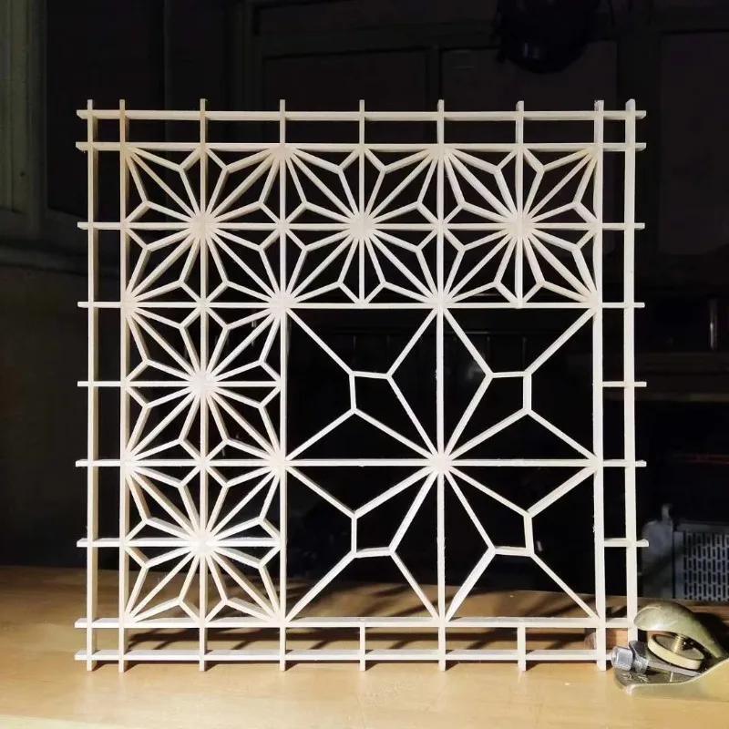 تراشه های گل چوبی سنتی با تکنولوژی بالا و کاملاً دست ساز یا کومیکو برای مبلمان یا پنجره ها