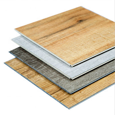 سطح برجسته ضد خش روی کفپوش وینیل کلیک SPC ضد آب لوکس