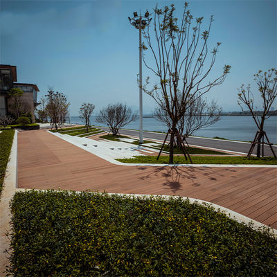 کفپوش های بامبو در فضای باز